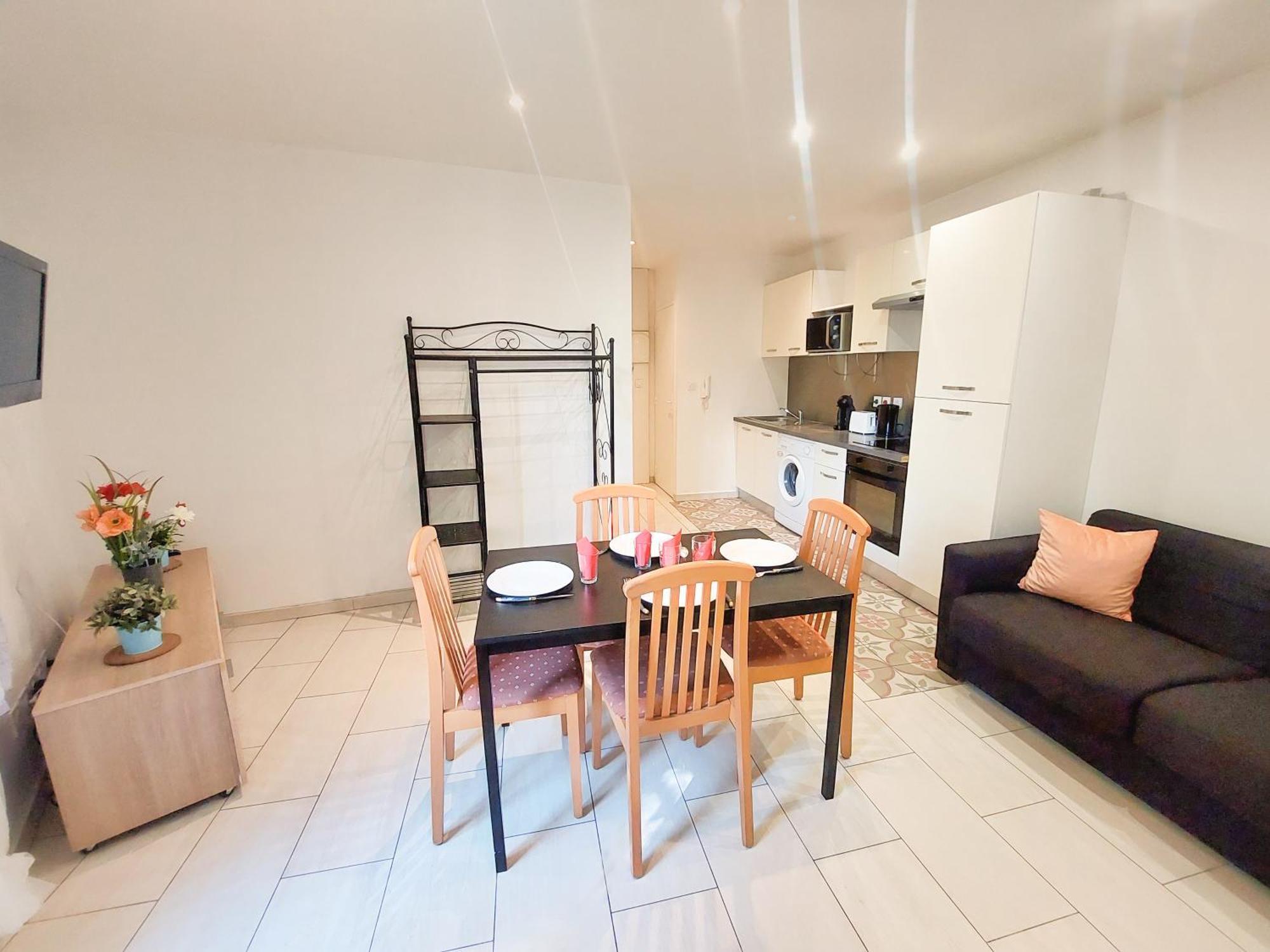 Charmant Appartement Pres Du Marche, Gare Et Port A 5Mn Toulon Exterior foto